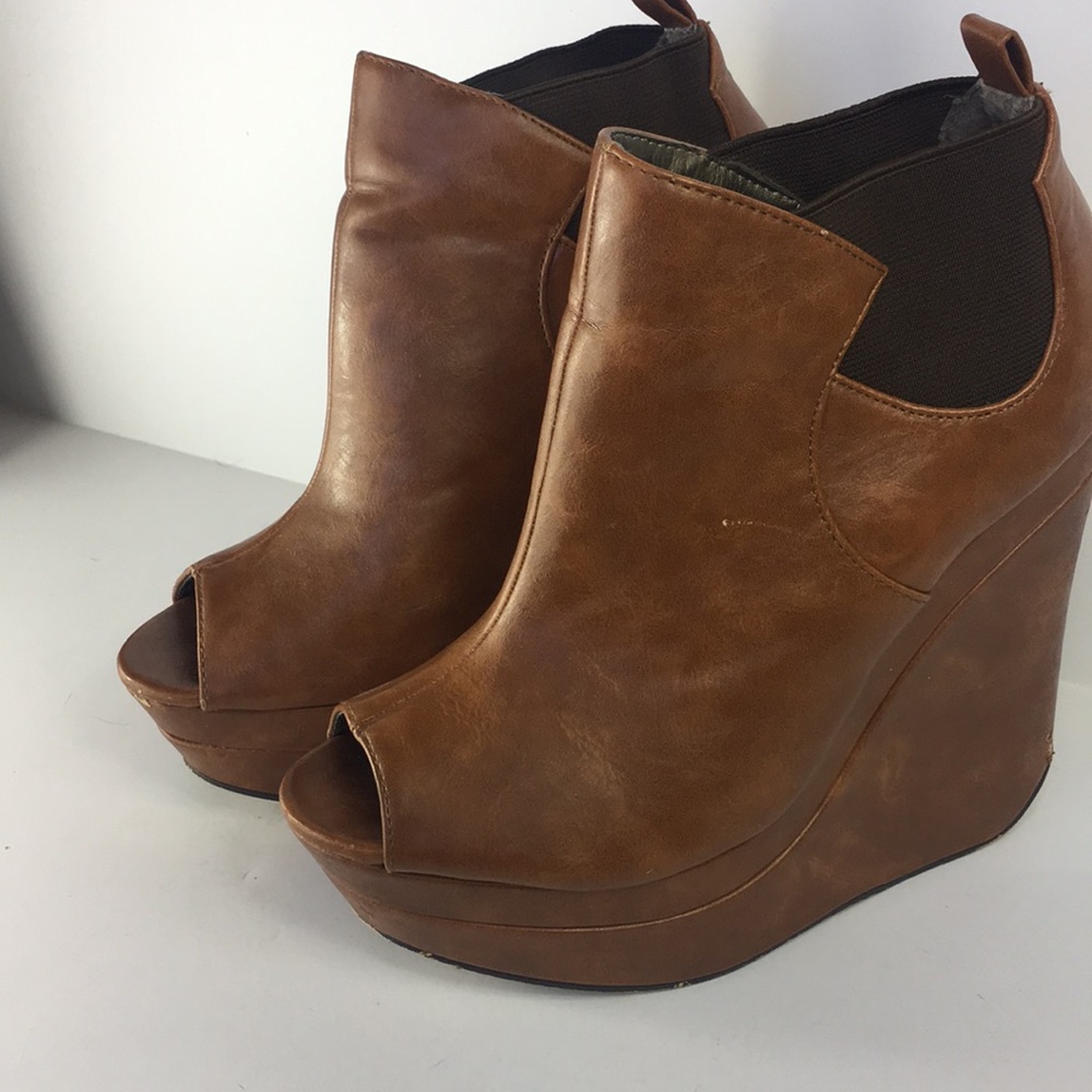Comfy high western wedge